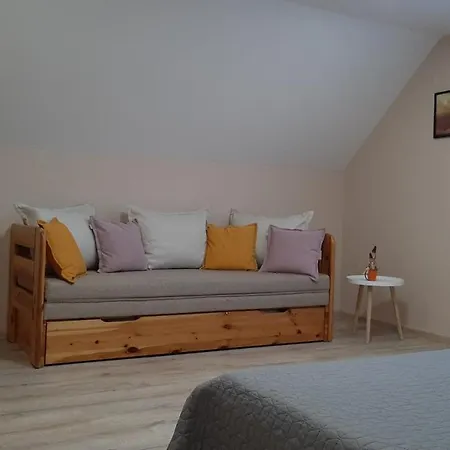 Jenny Vendeghaz Ferienhaus *