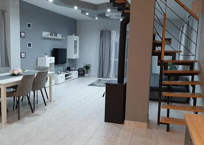 Jenny Vendeghaz בית נופש